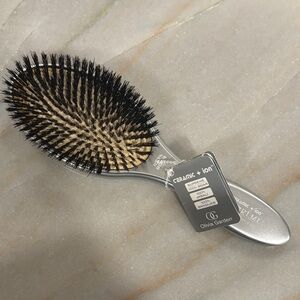 Olivia Garden Ceramic + Ion Hair Supreme Boar bristle brush
